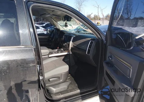 2016 Ram 1500 Big Horn z USA, uszkodzony, nr VIN 1C6RR7LT5GS323235